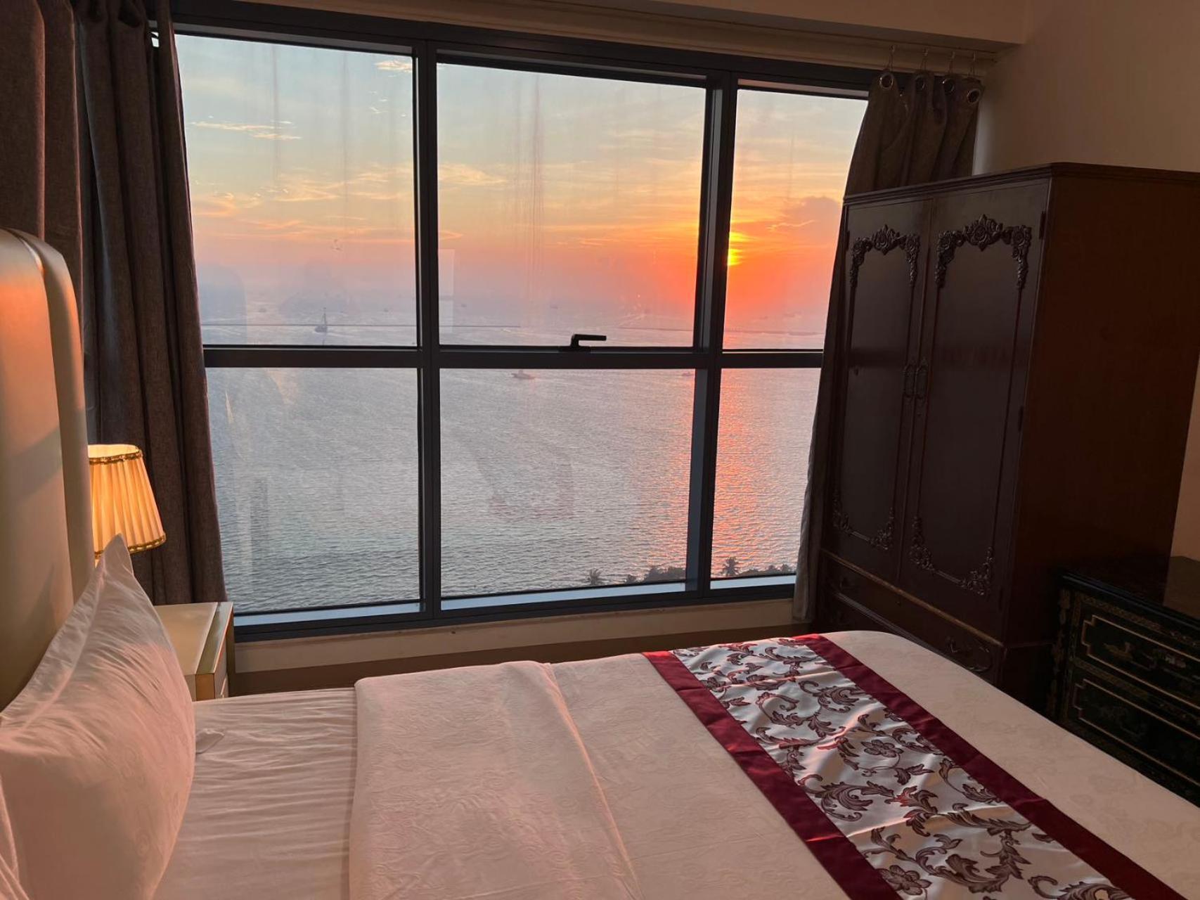 Sunset House Roxas Bay Daire Manila Dış mekan fotoğraf
