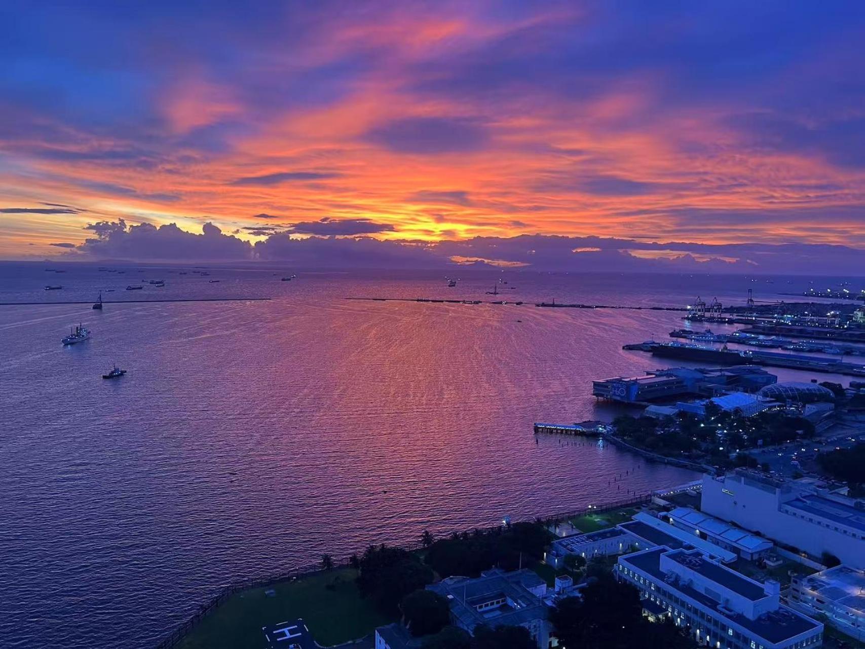 Sunset House Roxas Bay Daire Manila Dış mekan fotoğraf